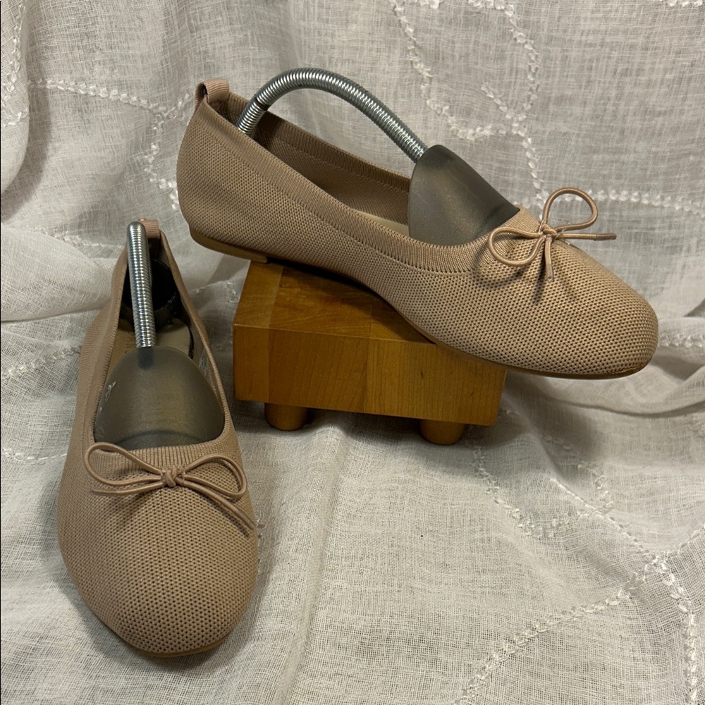 Danskin slide in ballet flats with a bow